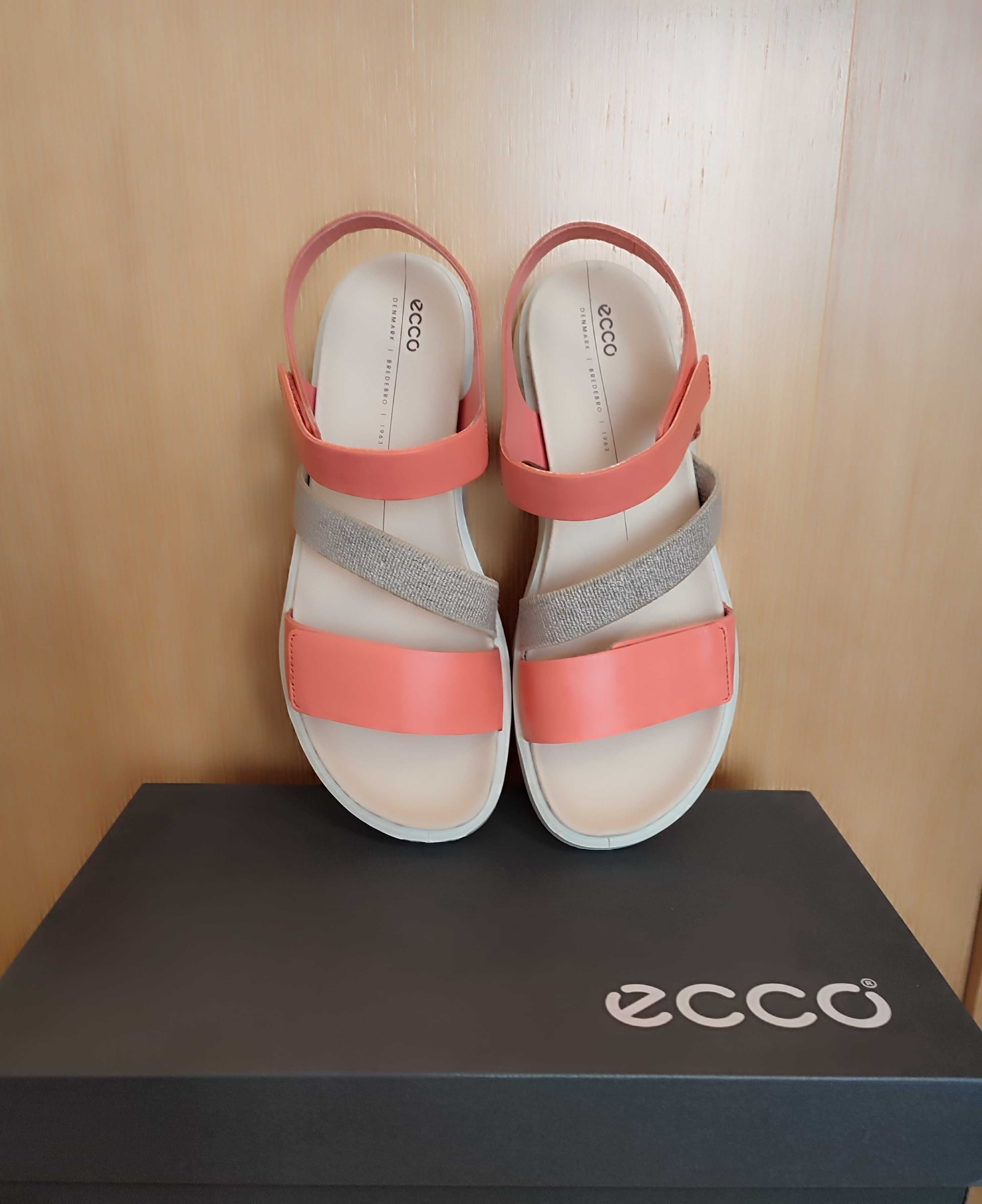 Сандалії Ecco Flowt W Coral оригінал розмір 37 - 38 устілка 24 см