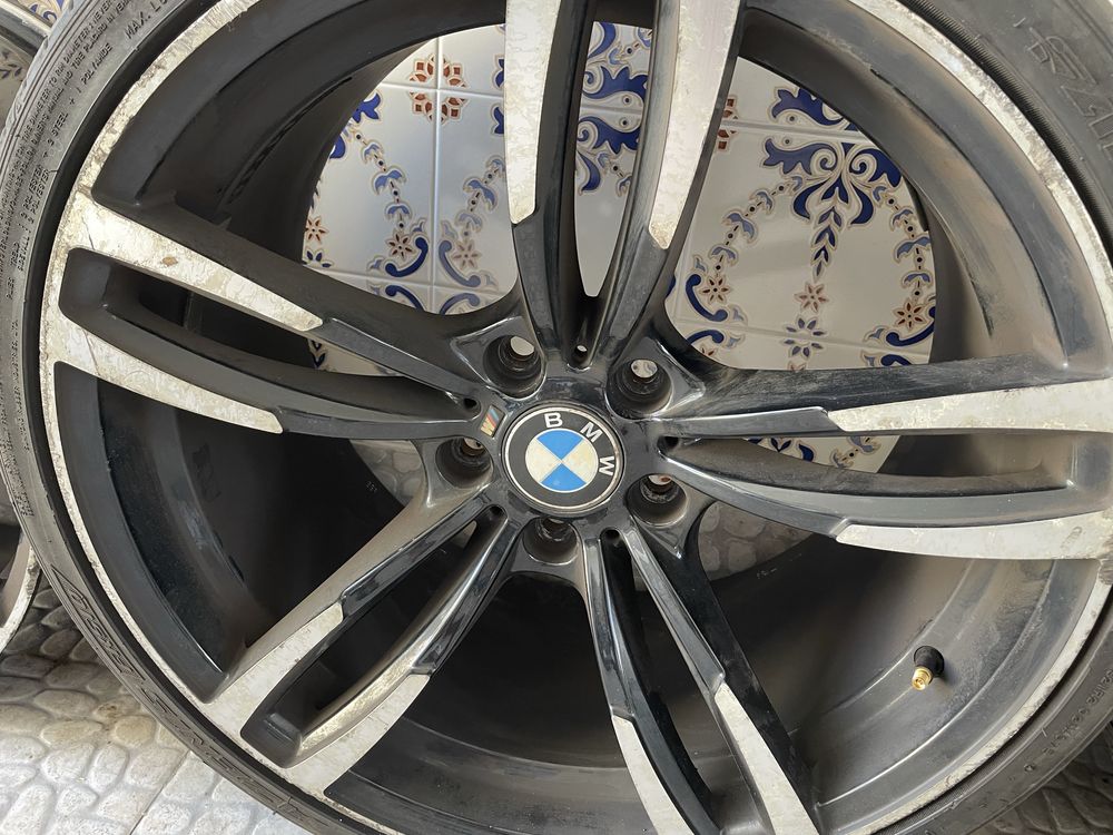 Jantes 19 Com 2 Pneus semi-novos 265/30/19