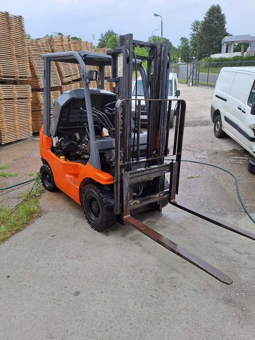 Wózek widłowy TOYOTA 7FG15