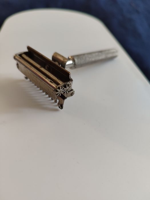 Станок для бритья VALET