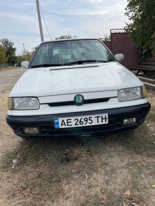 Продам  авто:  Skoda Felicia 1997 року. Газ. 1400$ (торг)