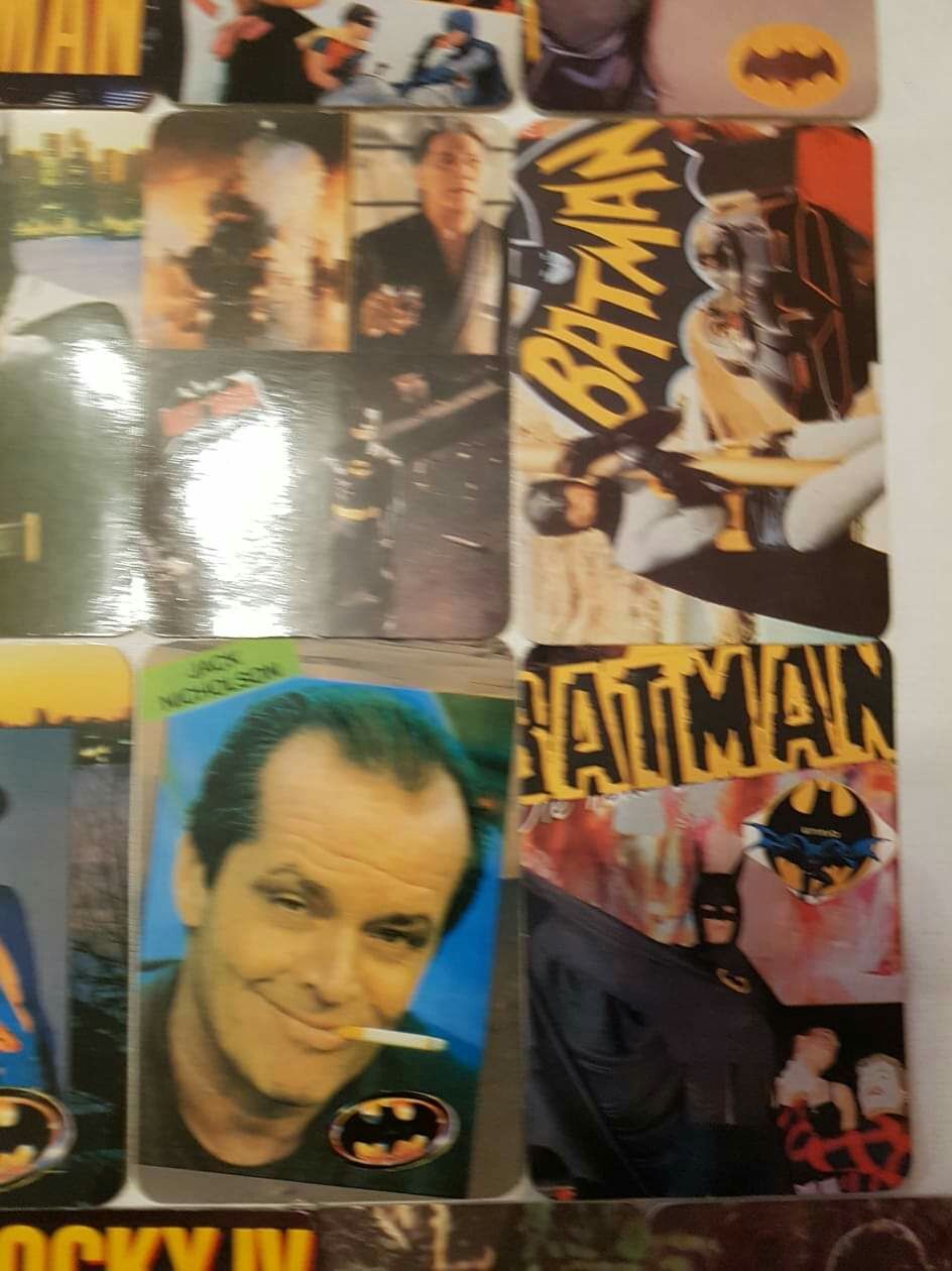 Calendários antigos do Batman, Rambo e Rocky dos anos 90