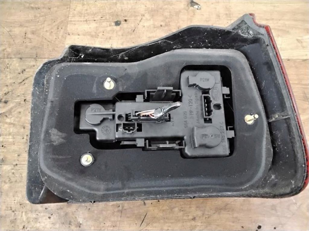 SEAT IBIZA II LIFT LAMPA TYŁ LEWA