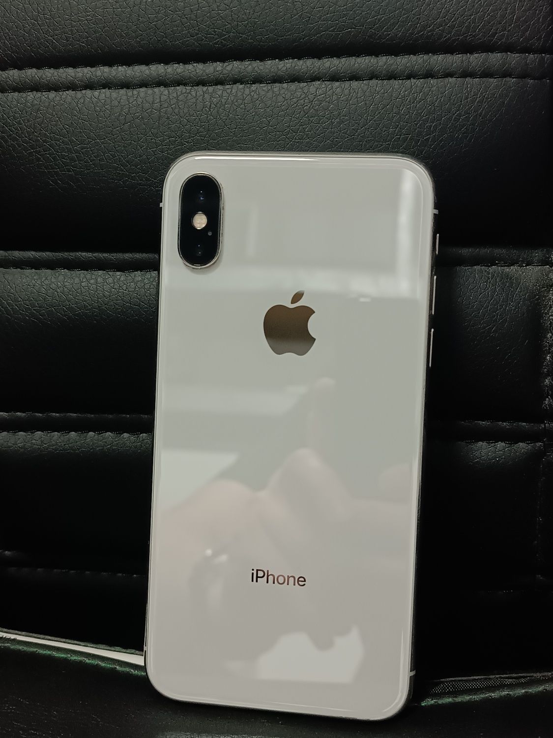 Apple iPhone X 64Gb White Neverlock