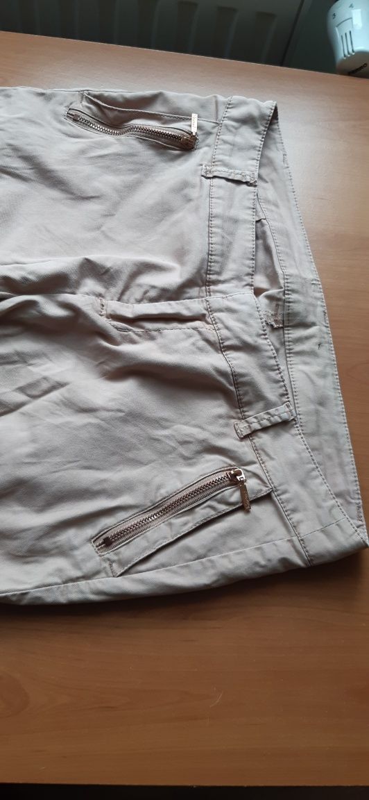 Spodnie damskie rozmiar M Reserved