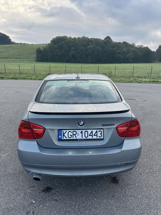 Sprzedam BMW E90 320i