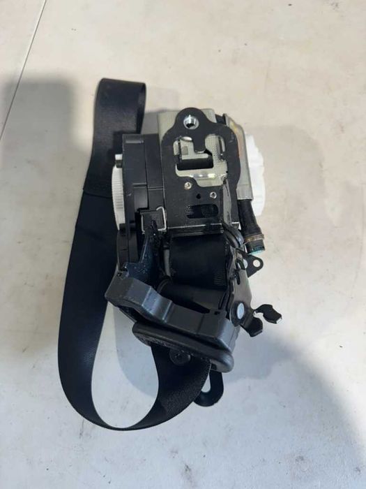 Pas bezpieczeństwa Mercedes nowy