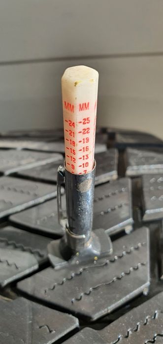 225/55/17C Bridgestone