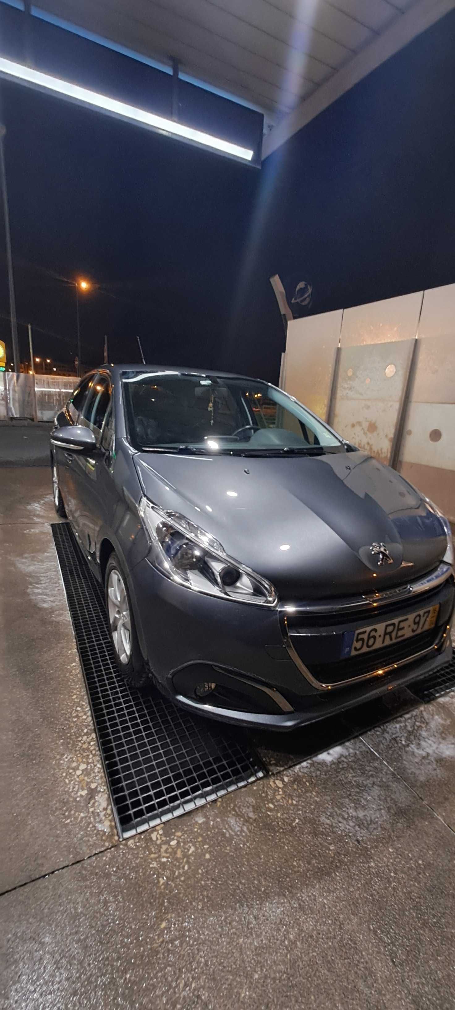 Peugeot 208 1.6 BlueHDi Style