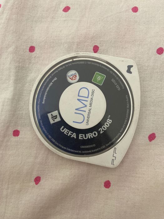 Psp zestaw gier Crash Fifa oraz Jak and Daxter oraz uefa euro 2008