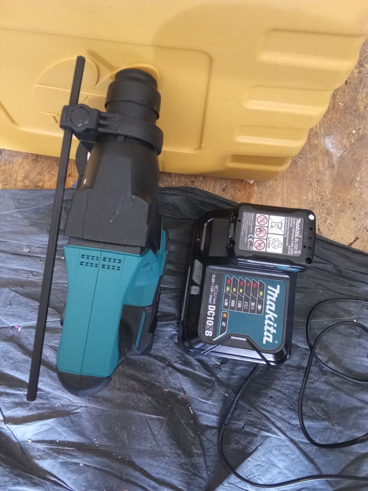 Młotowiertarka Makita hr166d komplet