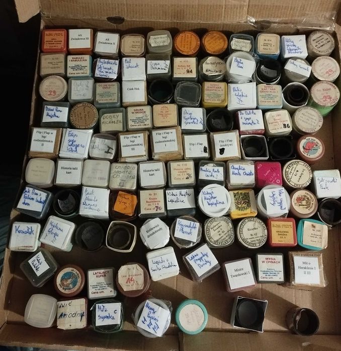 Baki do projektora Ania ponad 100