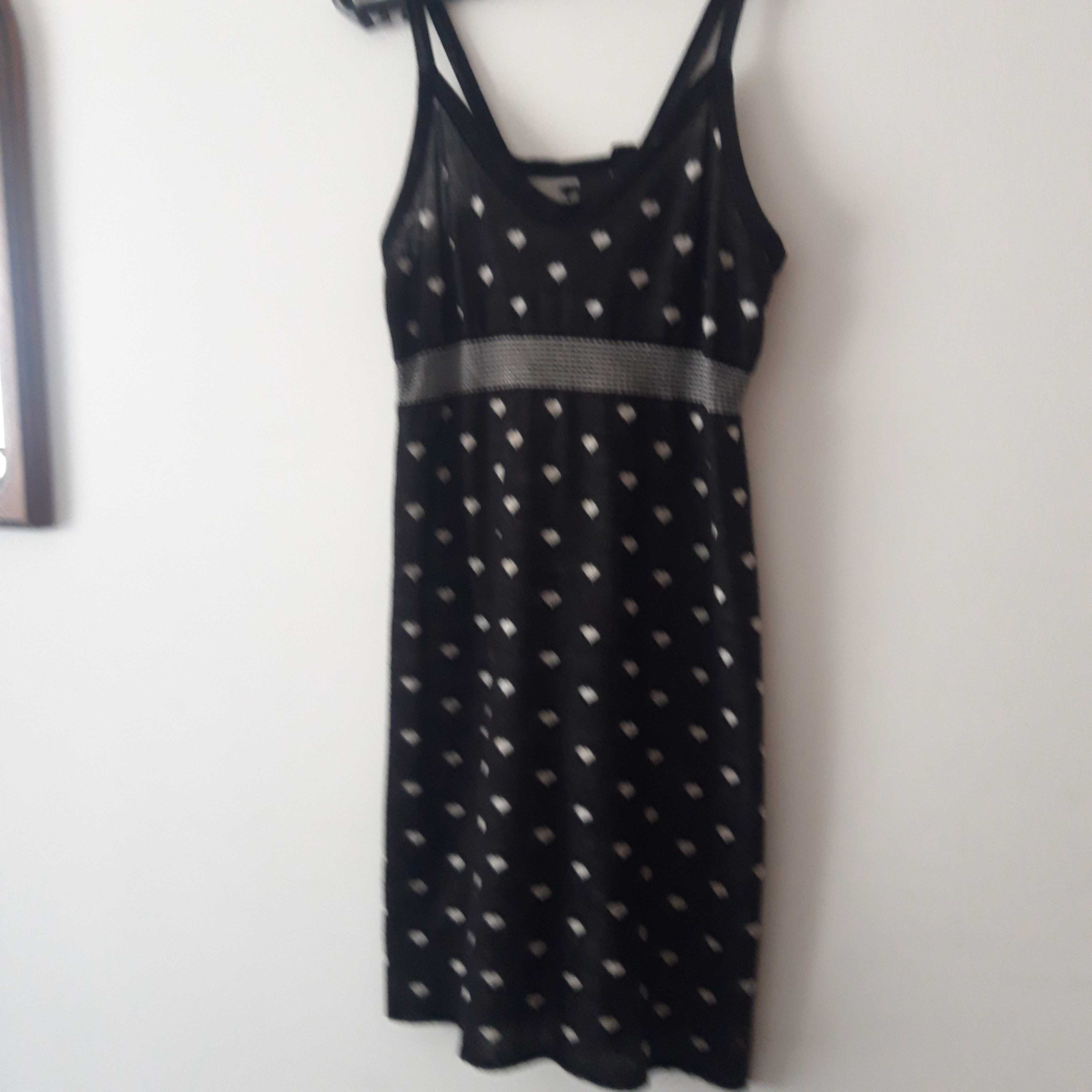 Vestido preto com alças em malha fininha
