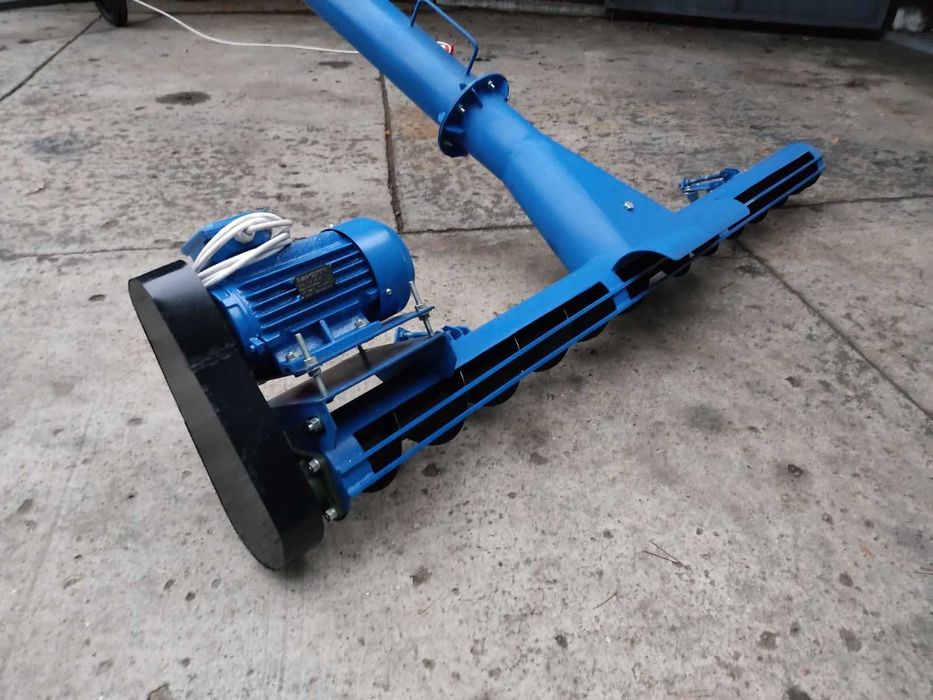 Шнековий навантажувач з підставкою, підбирач, конвеєр, шнек, погрузчик