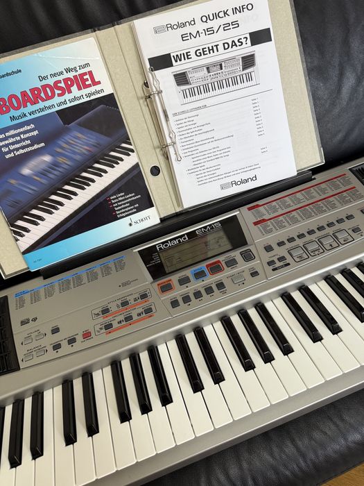 Синтезатор Roland EM-15