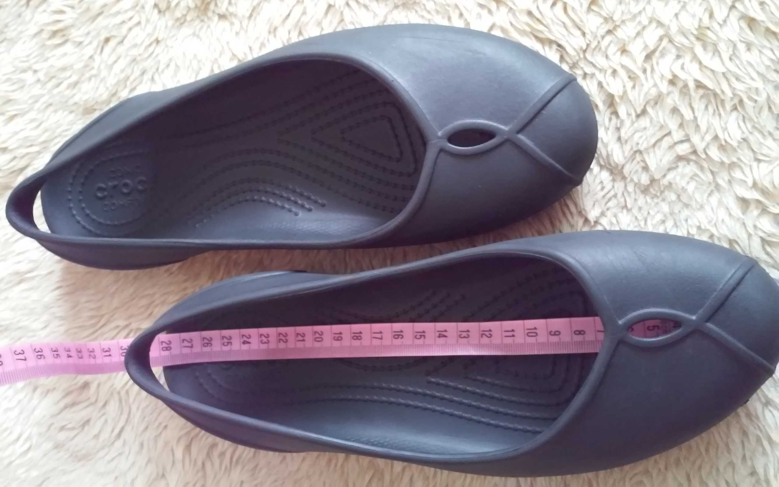 Baleriny Crocs W 10 wkładka 27,5 cm. kolor czarny