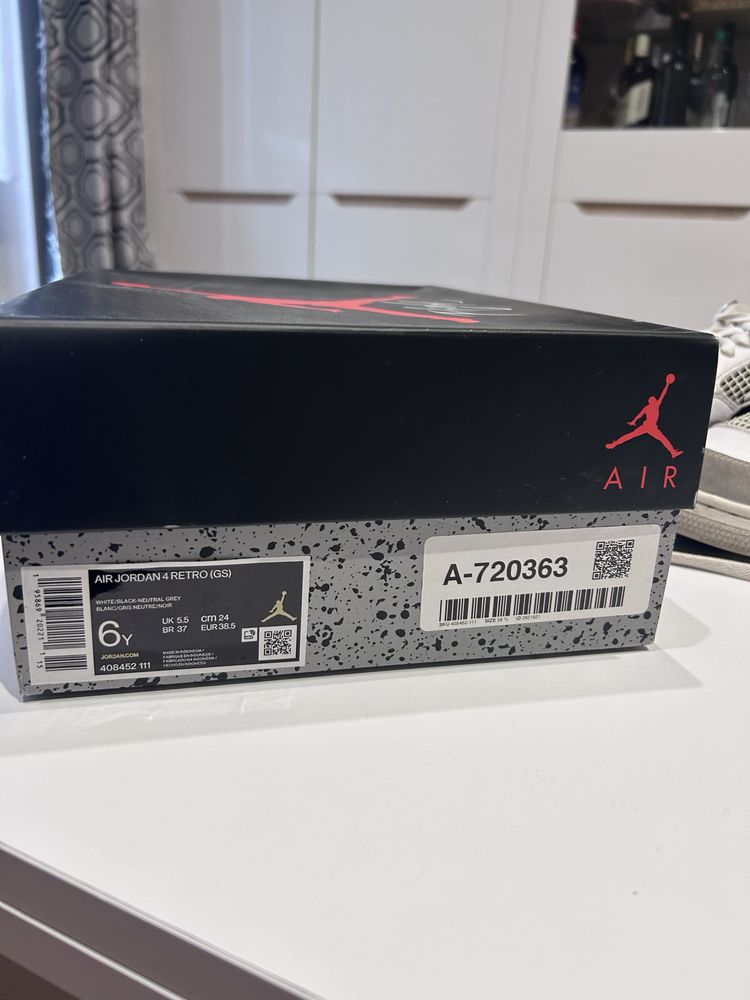 Buty Air Jordan 4 Retro rozm 38,5