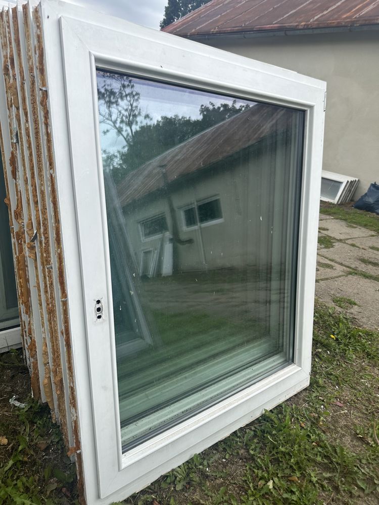 Okna używane, jednoskrzydłowe 115 x 136,5