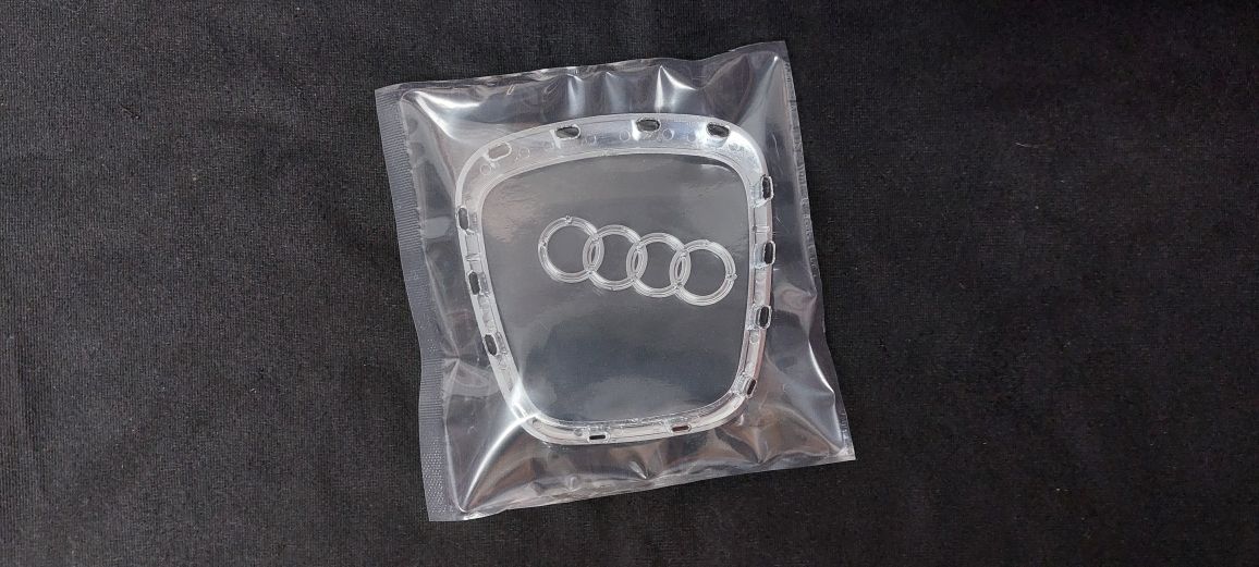 Эмблема рамка накладка на руль Audi A3 A4 A5 A6 A8 Q5 Q7 комплект!