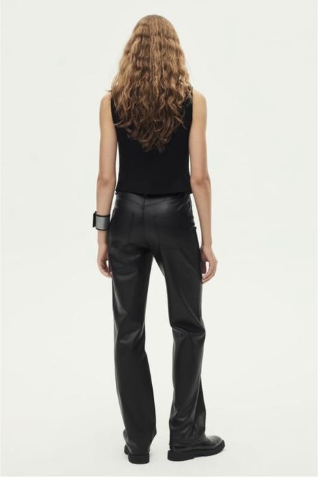 Штани zara 40р еко шкіра, Жіночі джинси