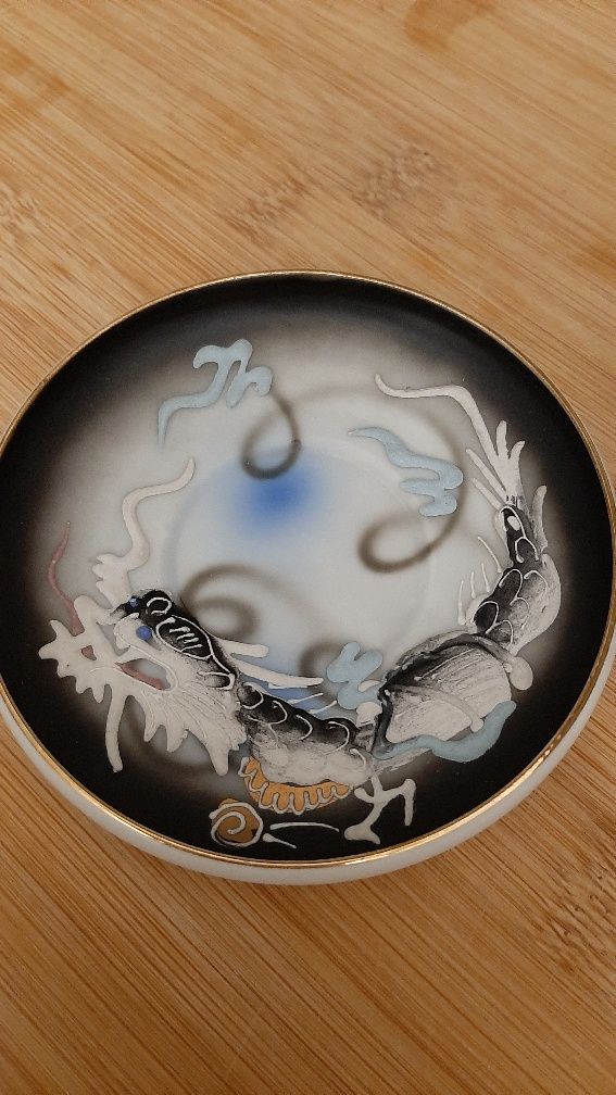 Chávena em porcelana japonesa