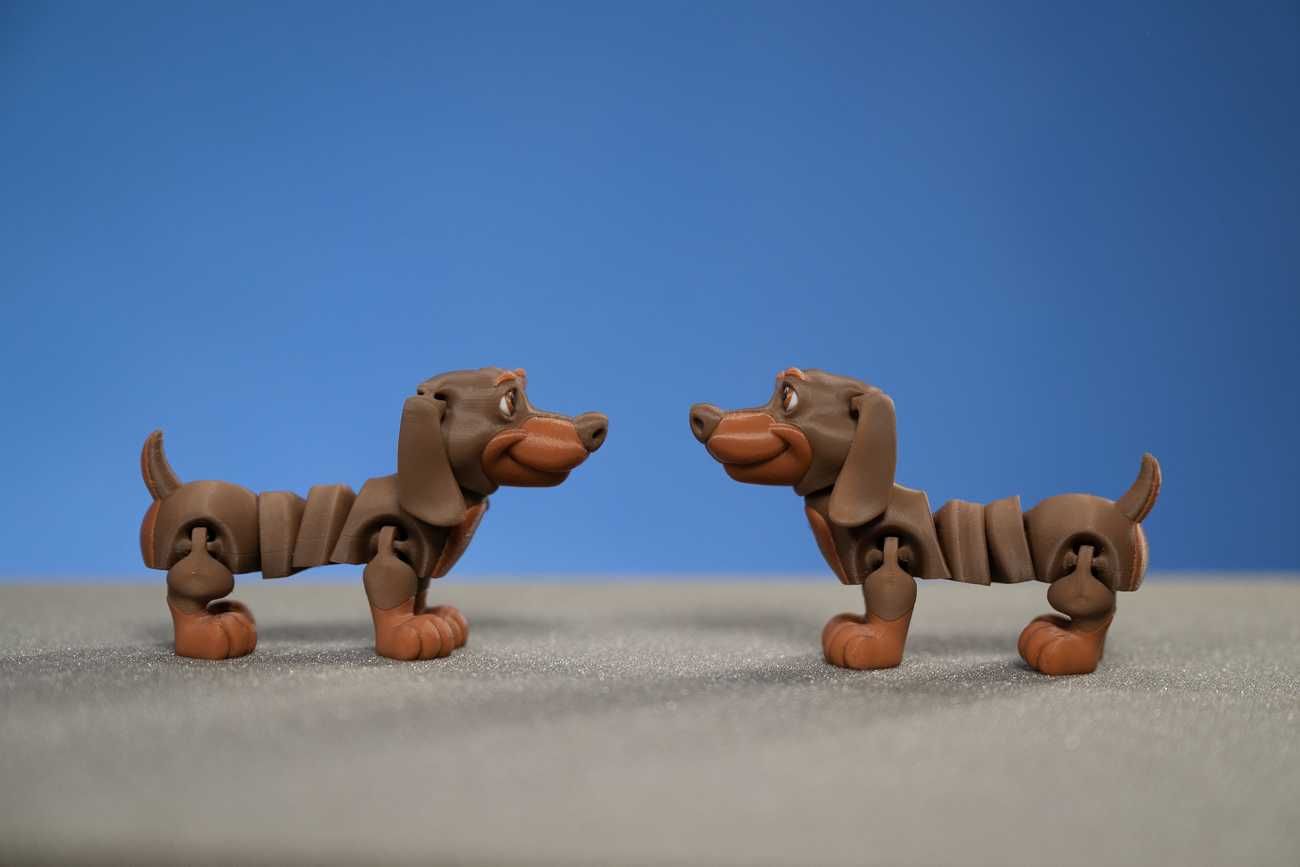 Jamnik brązowy figurka 3D - wydruk, ok. 7,7 cm