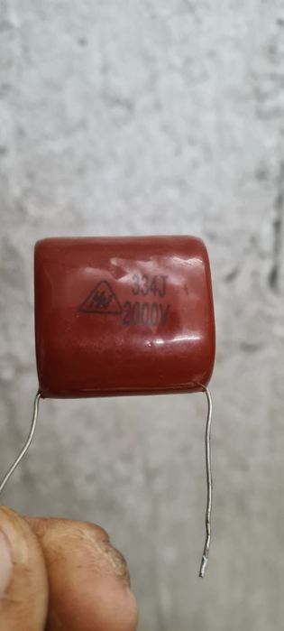 Плёночный высоковольтный конденсатор