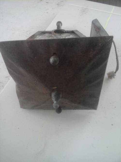 starodawna lampa naścienna retro