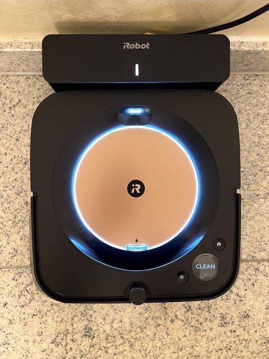 iRobot Braava jet M6 - робот пилосос