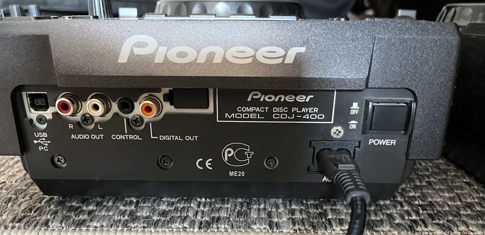 Zestaw DJ: 2x Pioneer CDJ-400 + Mixer DJM-600 – Gotowy do grania!