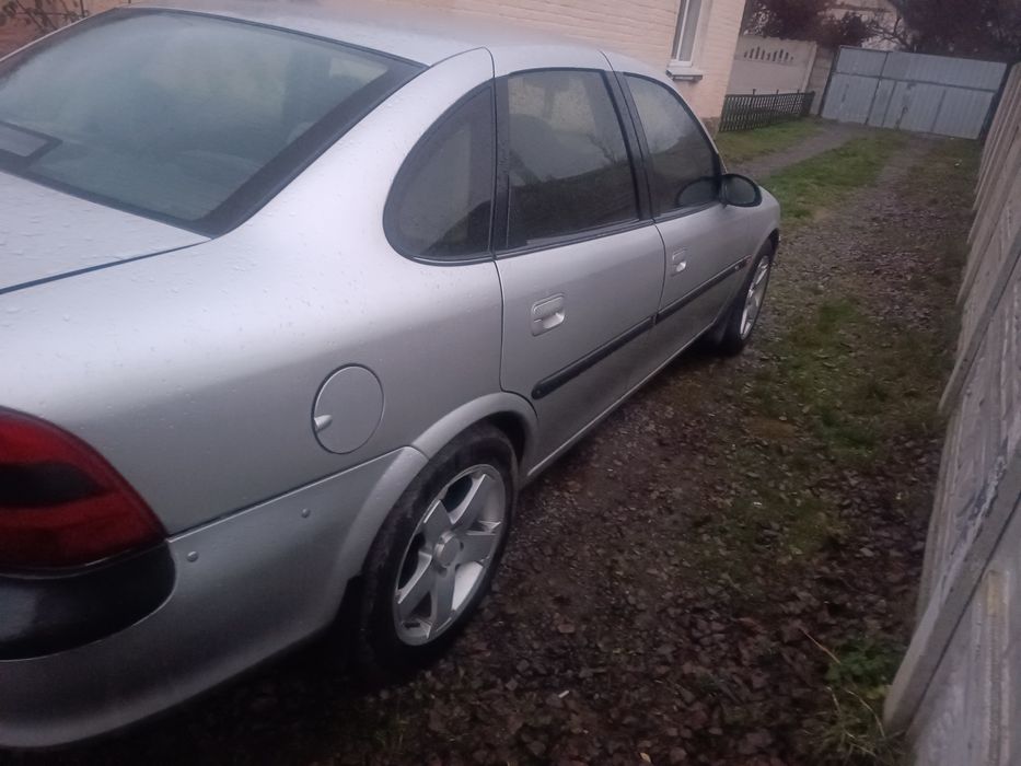 Опель Вектра б продам