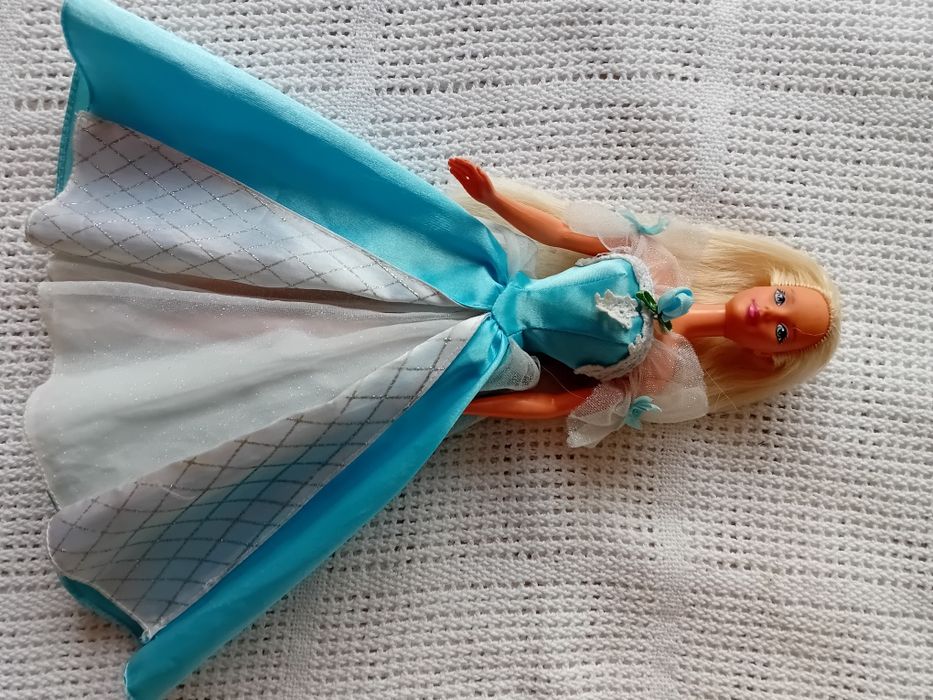 Lalka Barbie roszpunka