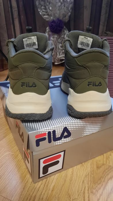 Чоловічі зимові кросівки 42 розмір