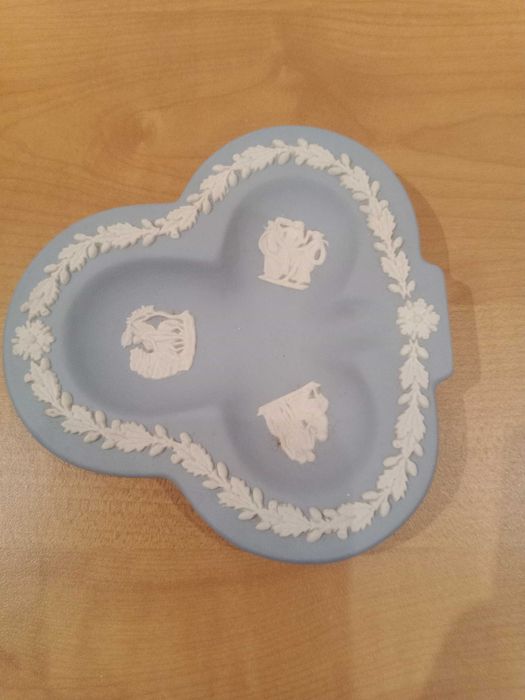 prato para bugigangas Wedgwood Jasperware azul