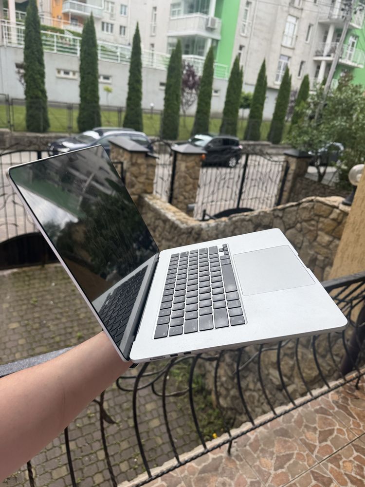 Macbook air15 m2 2023