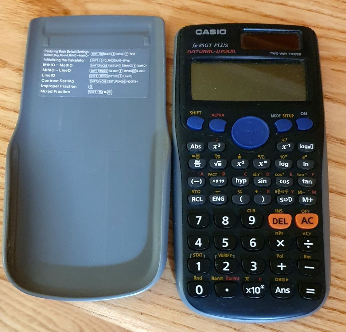Kalkulator Casio fx-85GT PLUS