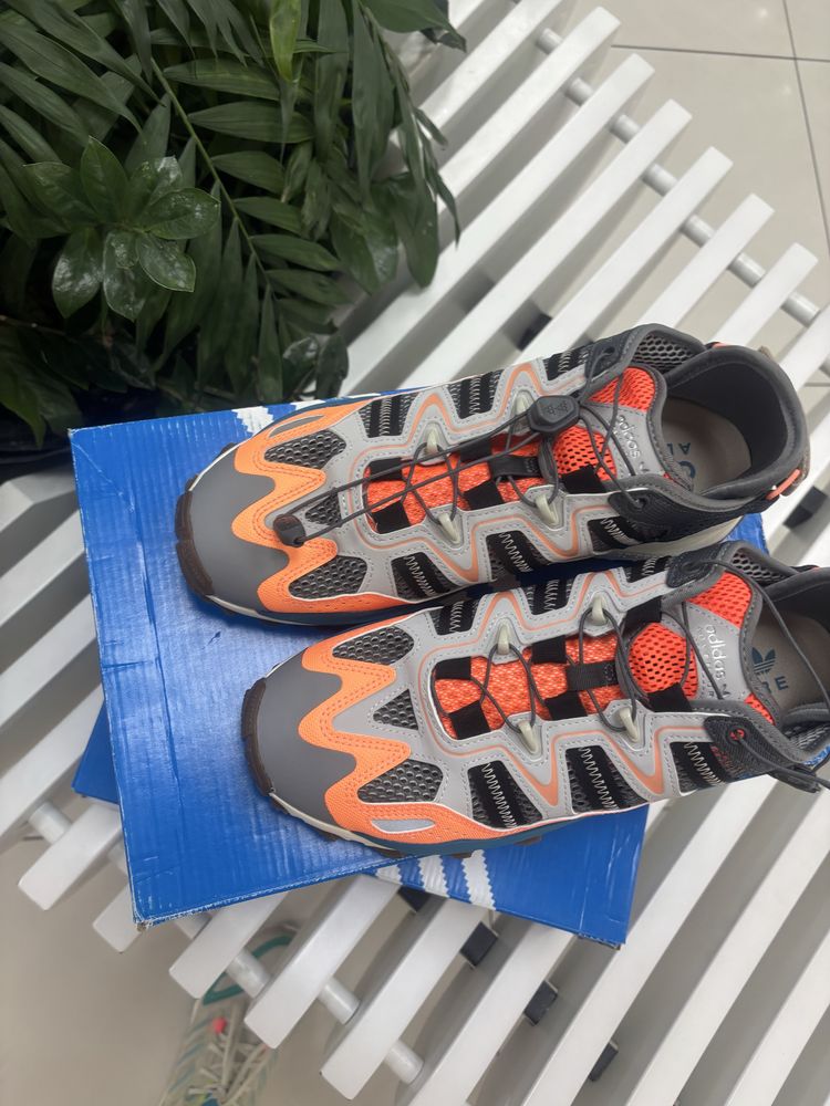 Кроссовки Adidas Hyperturf новые в коробке (42 размер) acg кроссівки