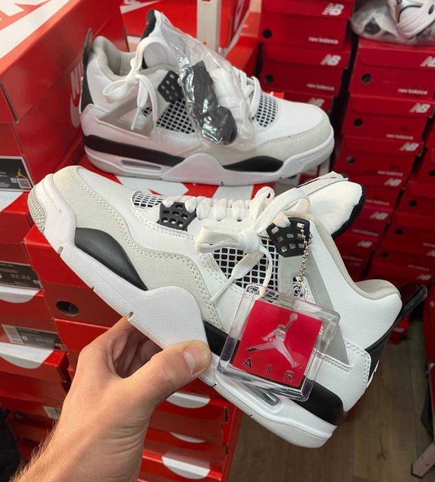 Кроссовки Nike Jordan 4 military / Джордан белые высокие 37 38 39 40