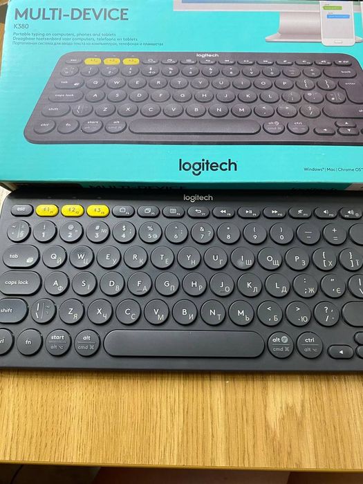 Бездротова клавіатура Logitech K380