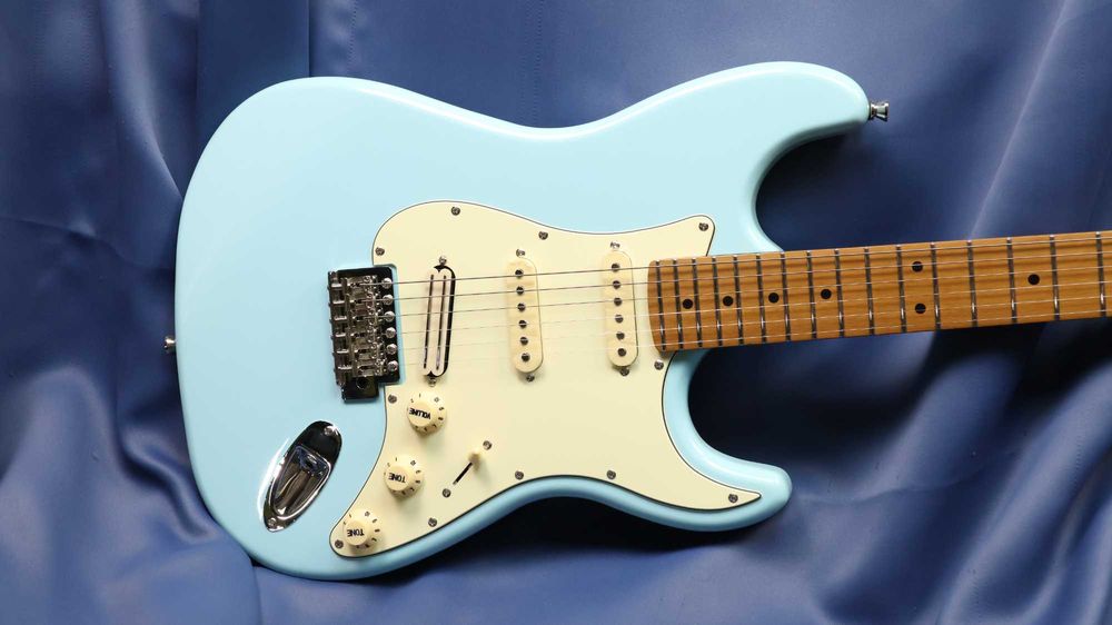 Gitara elektryczna Jet JS 300 Stratocaster HSS podrasowana