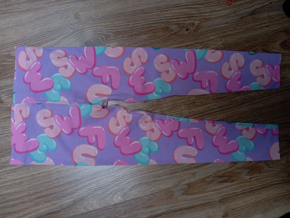 Legginsy, getry w literki