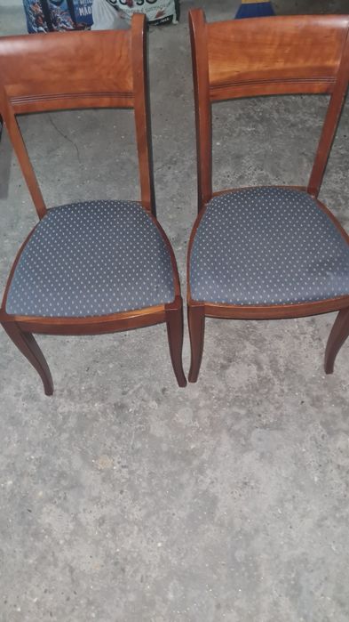 Cadeiras em bom estado