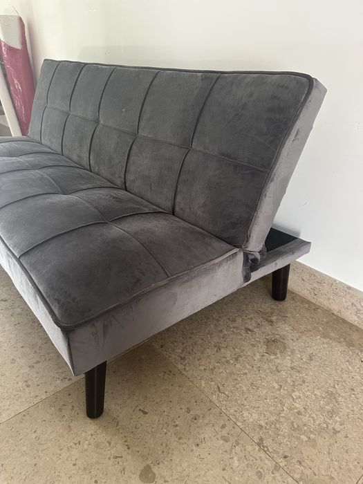 Sofá-cama cinzento tipo veludo - excelente estado