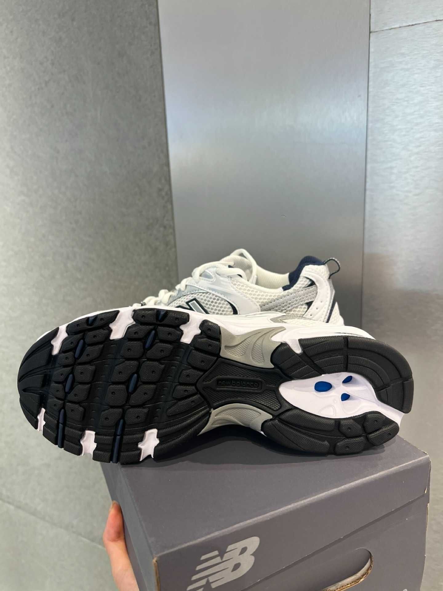 NewBalance _Nowy*530_White_Silver_Navy*UnisexTrampk38.5