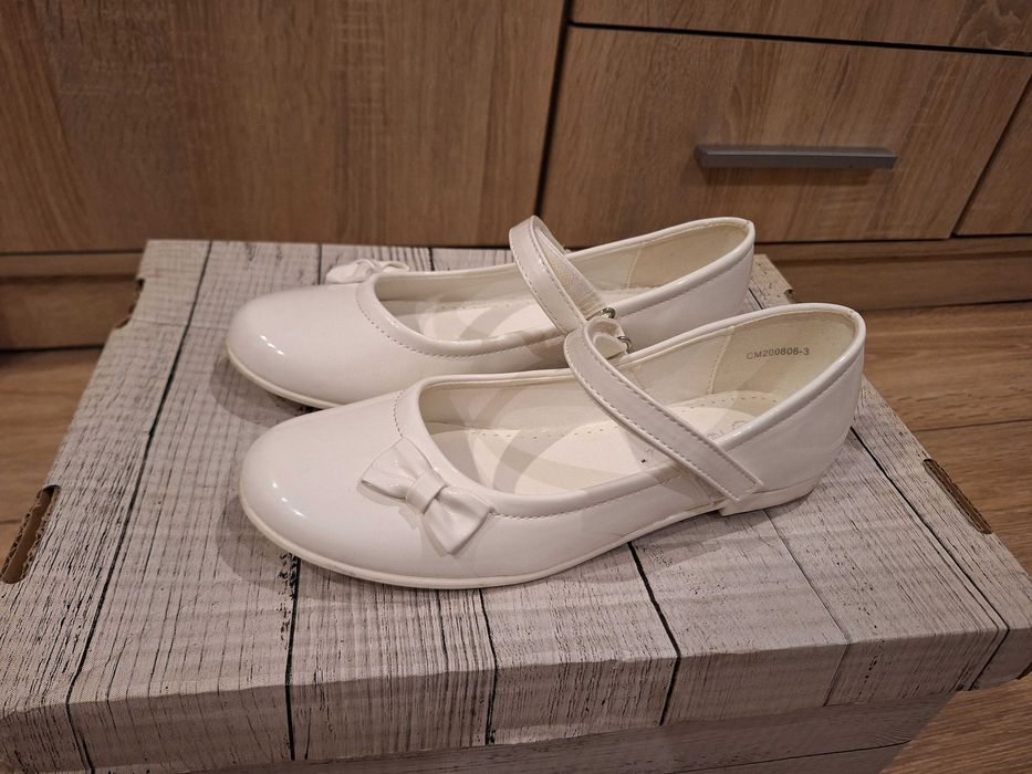 Buty buciki białe 35 komunijne