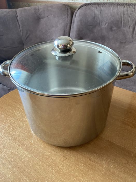 Кастрюля на 12 литров завод Berghoff