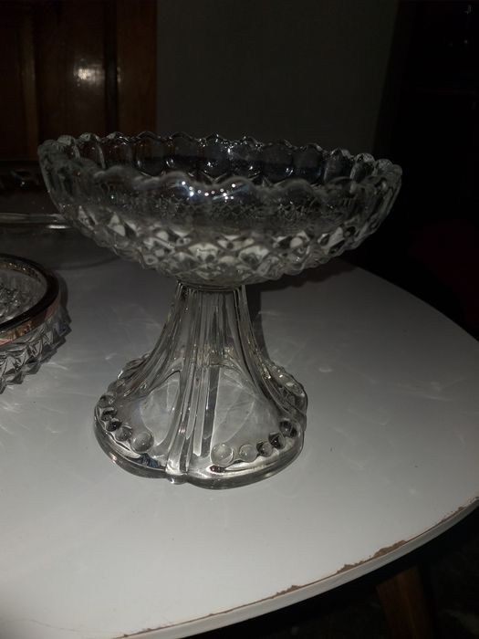 Stare szklane cukiernice i paterki z okresu PRL