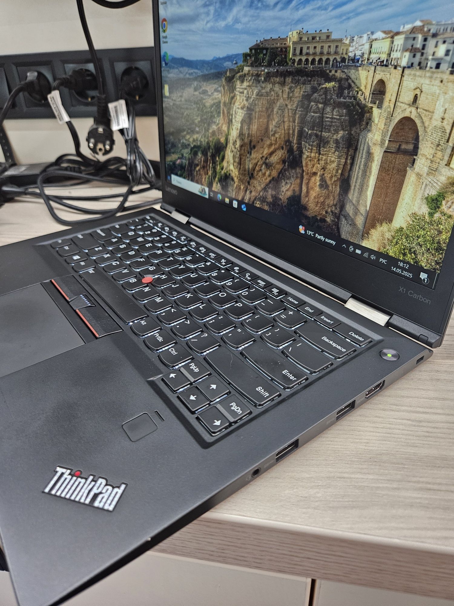 Ультрабук Lenovo Thinkpad X1 Carbon 4th Gen i5-6300U/8Gb/256Gb/14" IPS