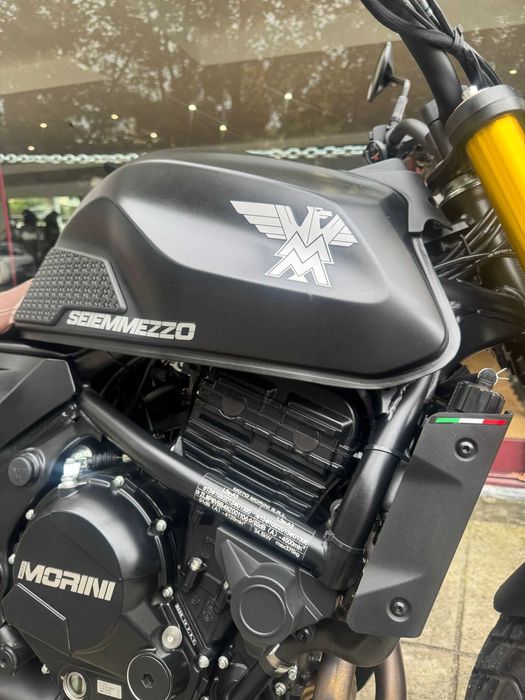 MOTO MORINI SEIEMMEZZO SCR 2025