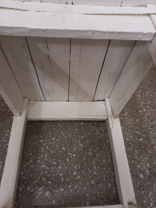 Taboret  stary drewniany